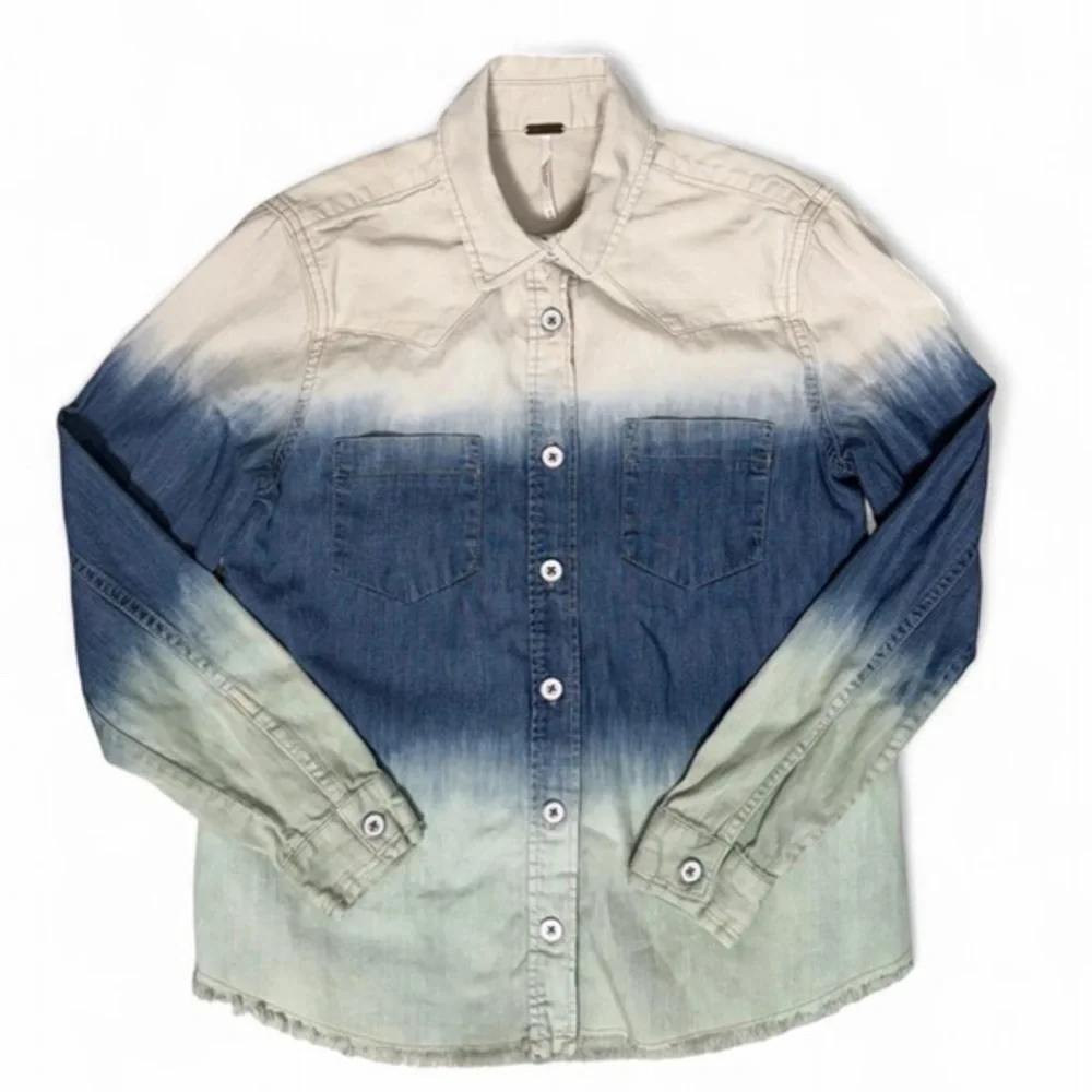 Free People Ombre Denim Jacket XS Blue Chambray Raw Hem Button Shirt Jacket Chic - Picture 2 of 9